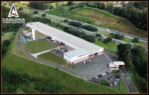 Foto aérea da planta de energia